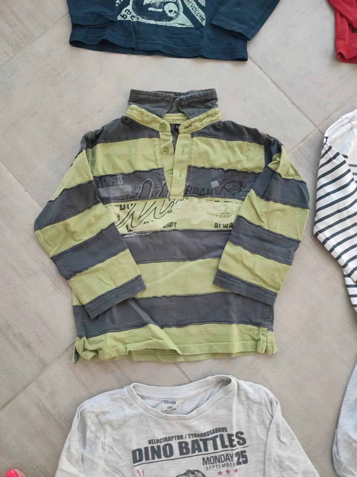 Lot of 9 Long Sleeve T-shirts for Boys Age 5 – photo 11